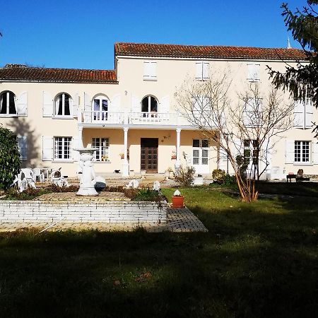 לה רושפוקו Le Clos Des Cedres B&B מראה חיצוני תמונה