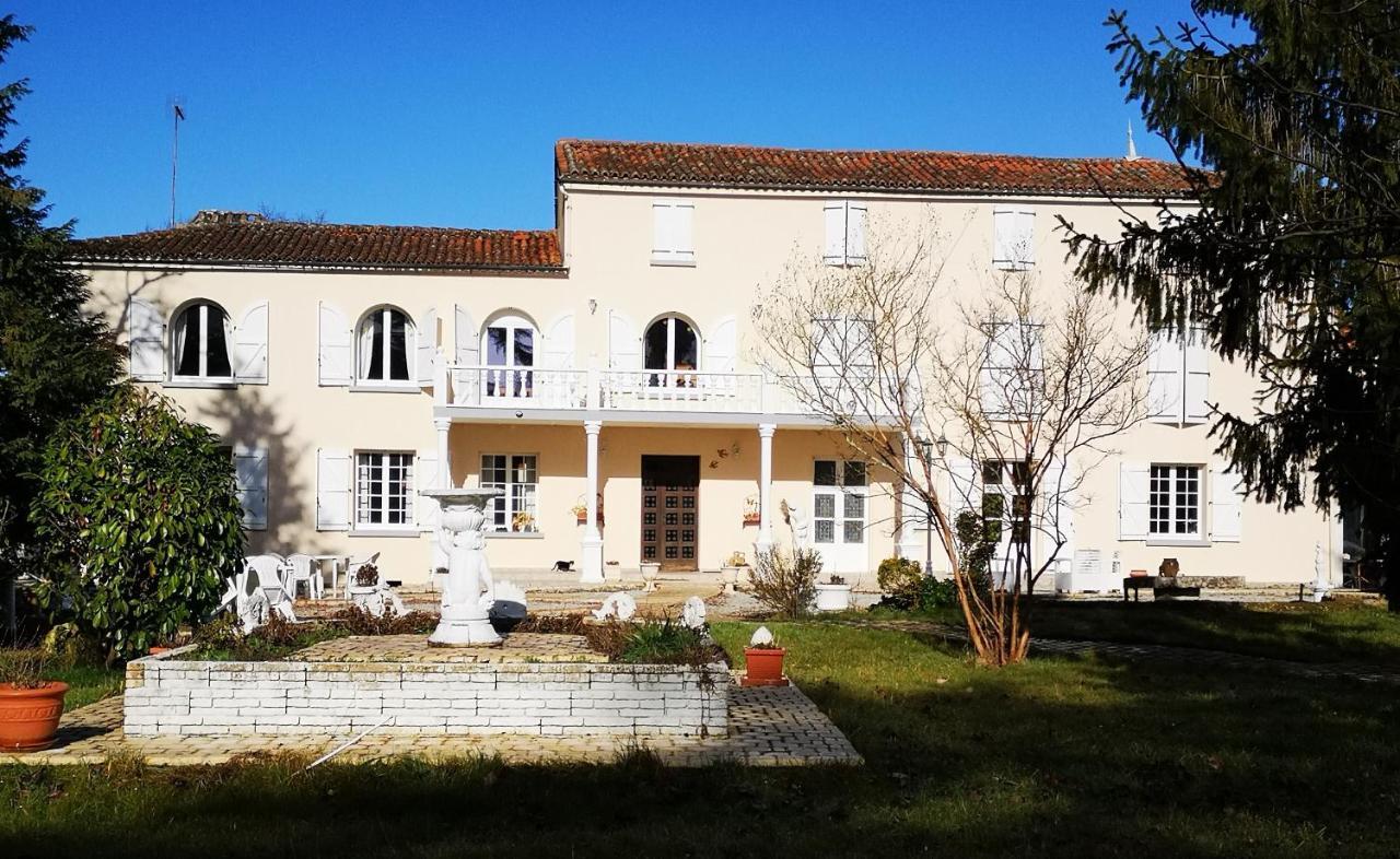 לה רושפוקו Le Clos Des Cedres B&B מראה חיצוני תמונה