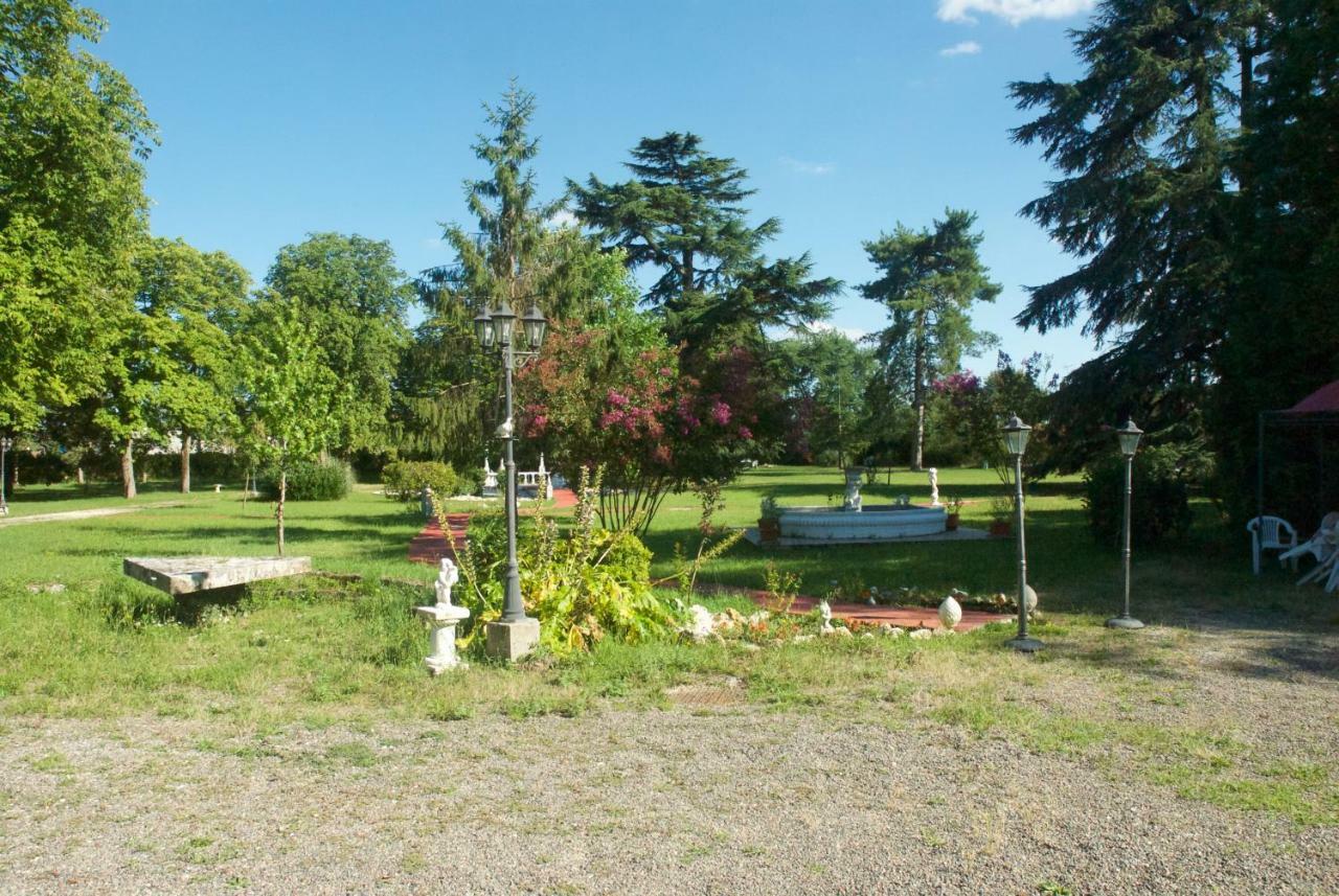 לה רושפוקו Le Clos Des Cedres B&B מראה חיצוני תמונה