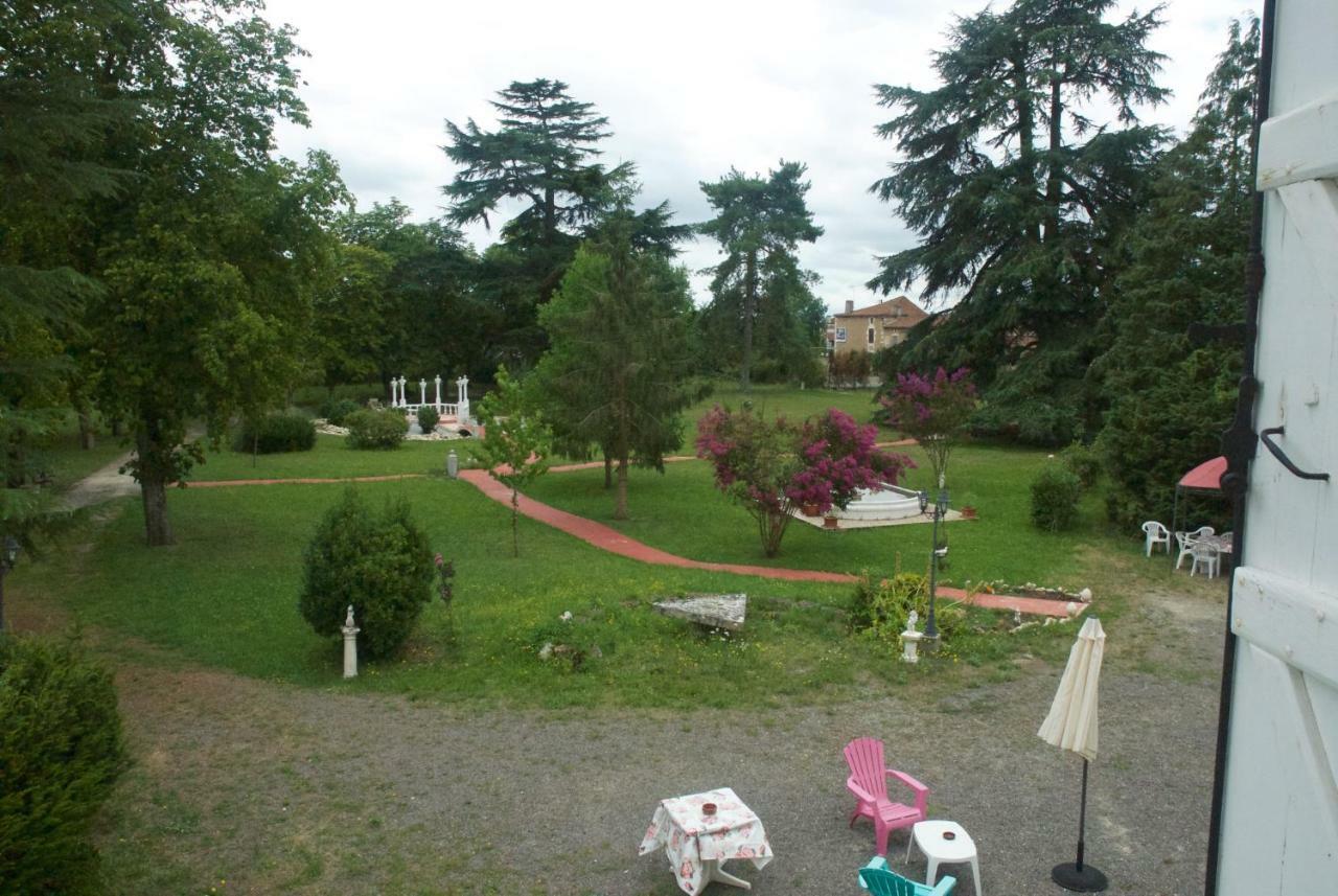 לה רושפוקו Le Clos Des Cedres B&B מראה חיצוני תמונה